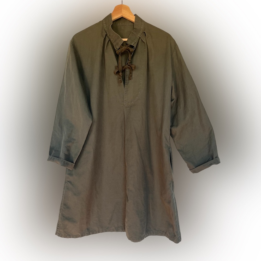 Green long sleeve Jesse Kamm shift dress with tie collar detail
